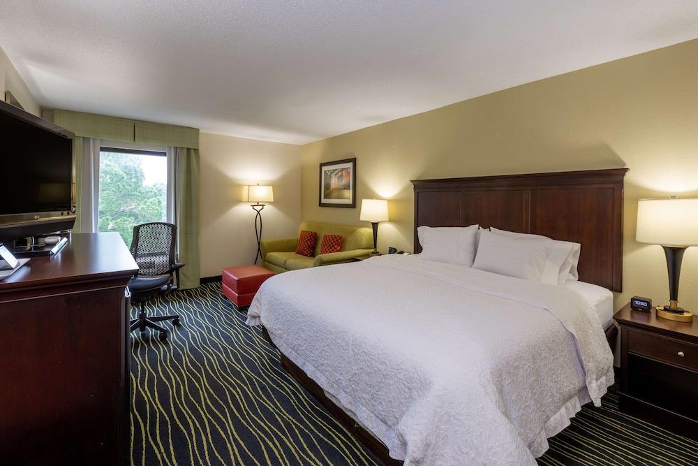 Hampton Inn Columbia I-26/Harbison Blvd Екстериор снимка