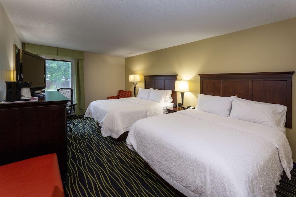 Hampton Inn Columbia I-26/Harbison Blvd Екстериор снимка