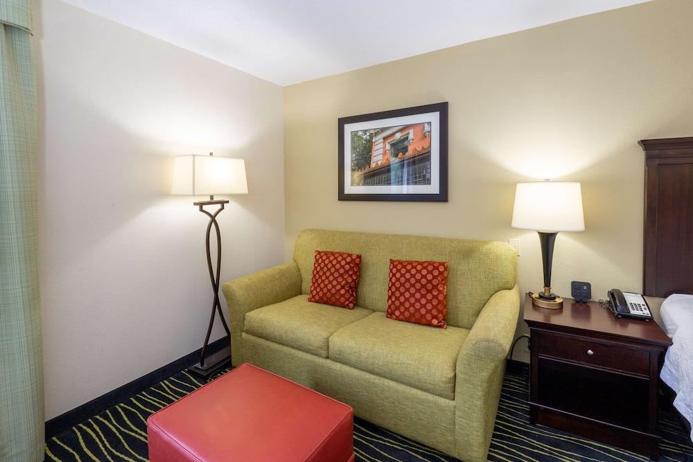 Hampton Inn Columbia I-26/Harbison Blvd Екстериор снимка