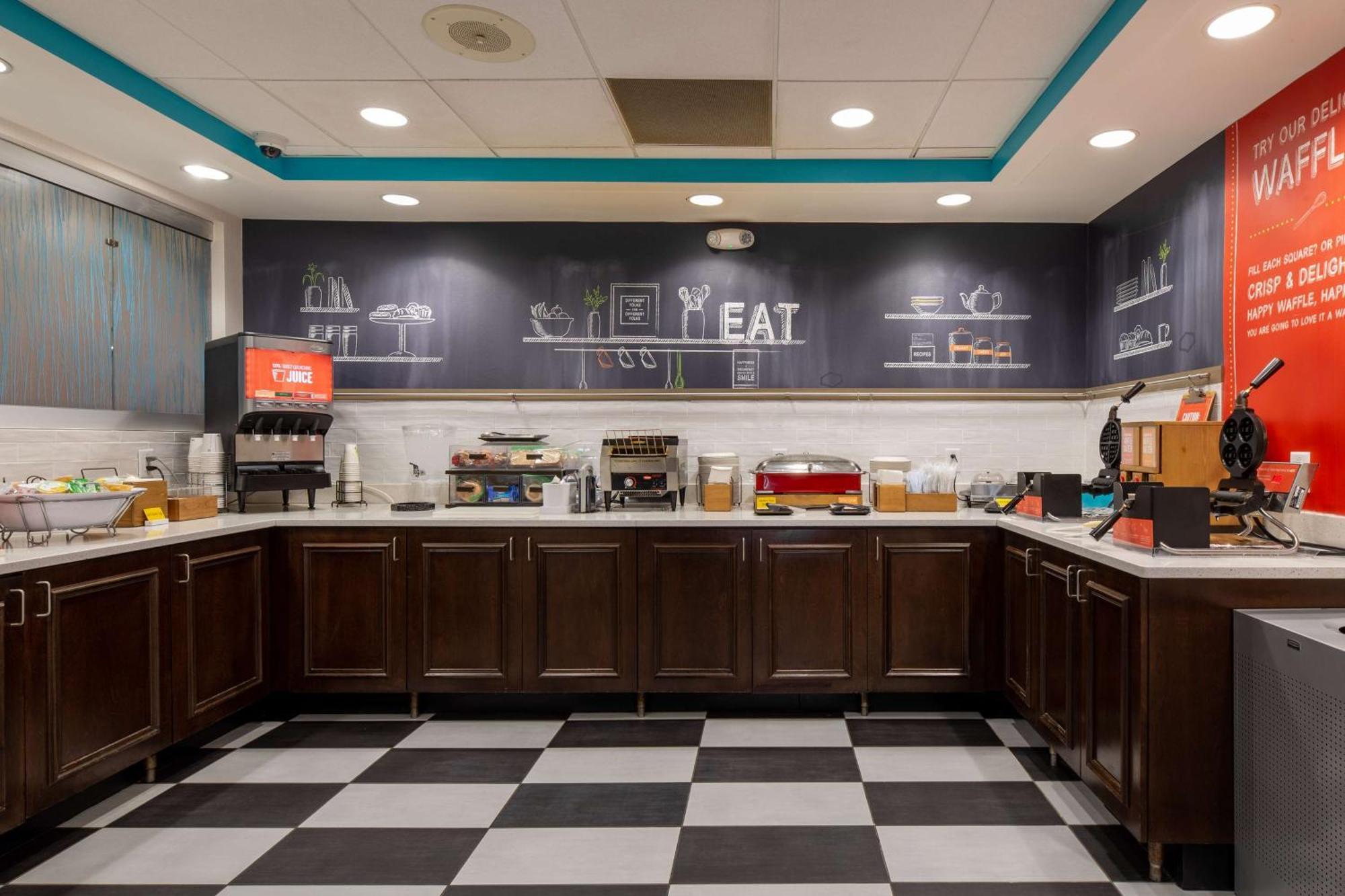 Hampton Inn Columbia I-26/Harbison Blvd Екстериор снимка