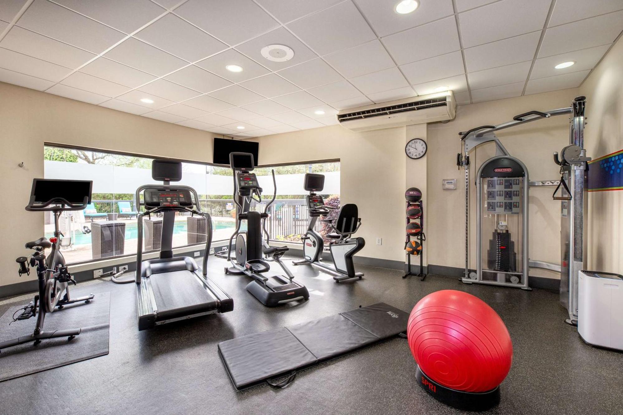 Hampton Inn Columbia I-26/Harbison Blvd Екстериор снимка